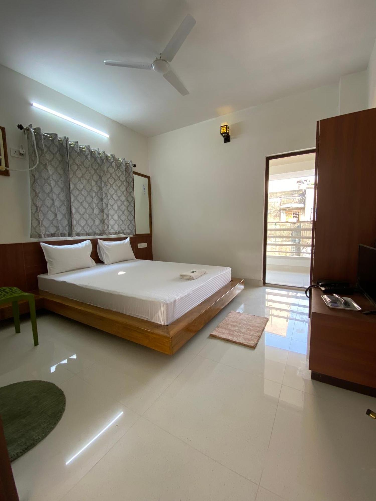 Lake Land Guest House Calcuta Exterior foto