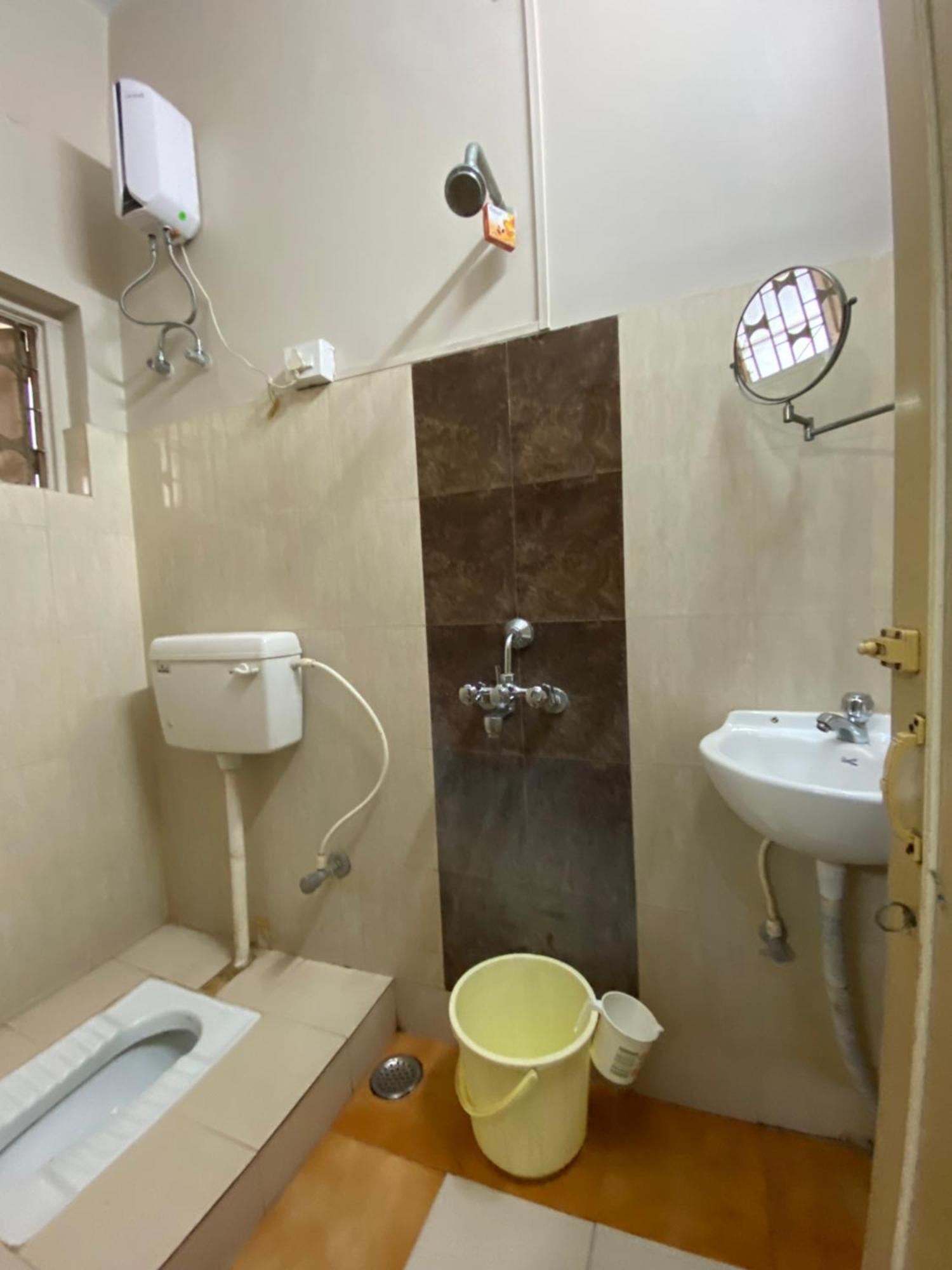 Lake Land Guest House Calcuta Exterior foto
